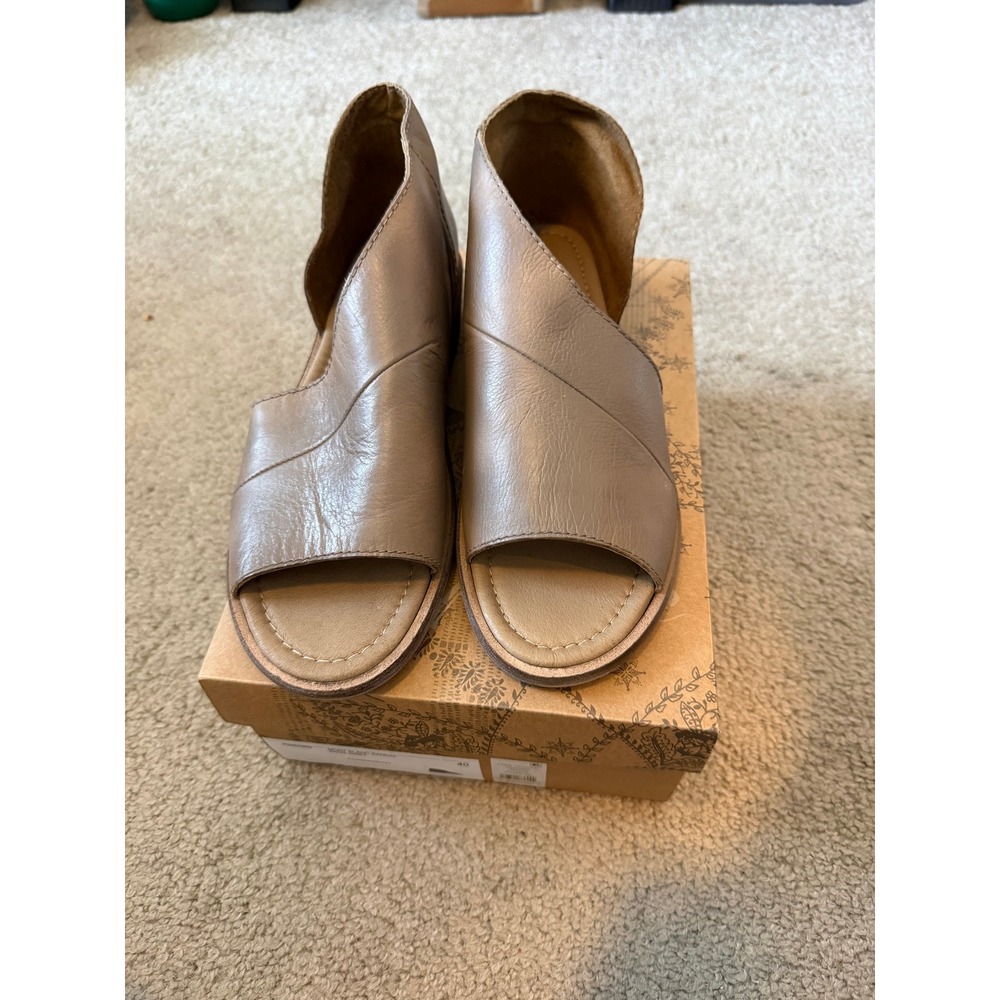 Free People Mont Blanc Sandal Dove Grey Leather Flat 40 Made in Spain